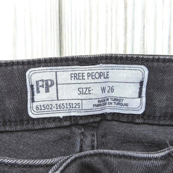 Free People Great Heights Fringe Cropped Skinny Jeans in Washed Black Size 26 - Picture 8 of 12
